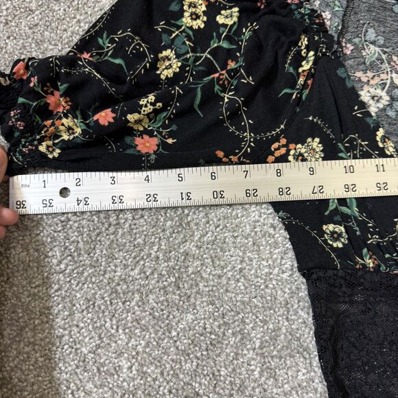 Urban Outfitters Top Womens XS Black Floral Lace Puff Sleeve Cropped V Neck Boho - Picture 10 of 10